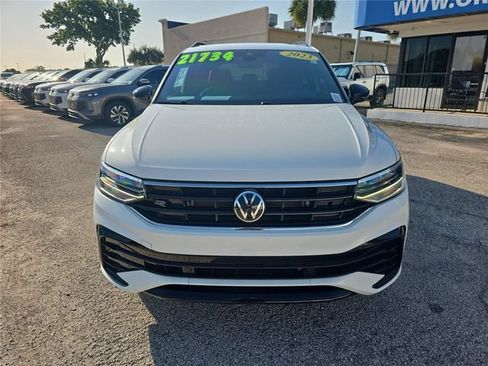 Used 2023 Volkswagen Tiguan SE R-Line FWD image 2