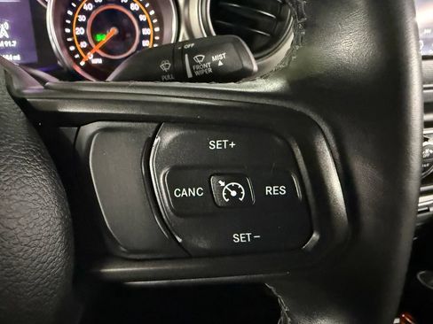 Used 2022 Jeep Gladiator Sport AWD/4WD image 30