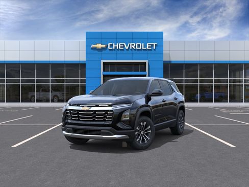 New 2027 Chevrolet Equinox LT FWD image 8
