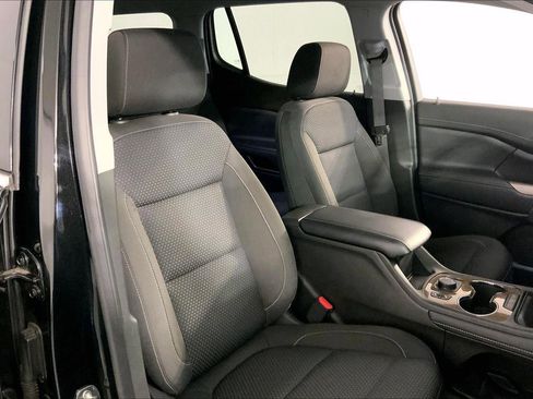 Used 2023 GMC Acadia SLE w/ Driver Convenience Package image 7