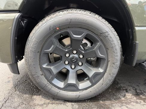 New 2026 RAM 1500 Express AWD/4WD image 9