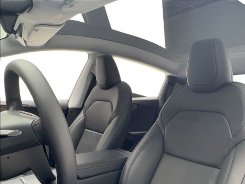 Used 2026 Tesla Model Y AWD image 13