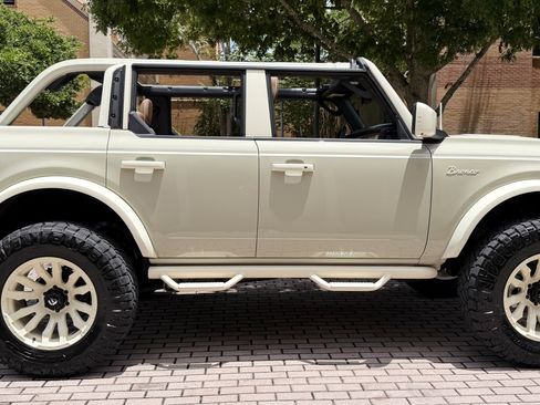Used 2026 Ford Bronco Outer Banks AWD/4WD image 11