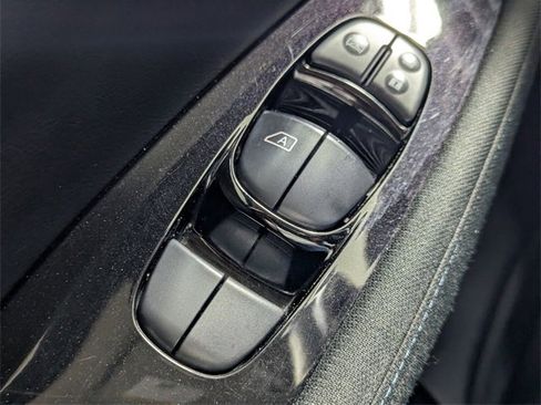 Used 2022 Nissan Leaf SV image 17