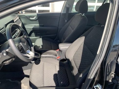 Used 2023 Kia Rio S FWD image 4