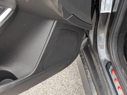 Used 2018 Ford Focus ST image 15