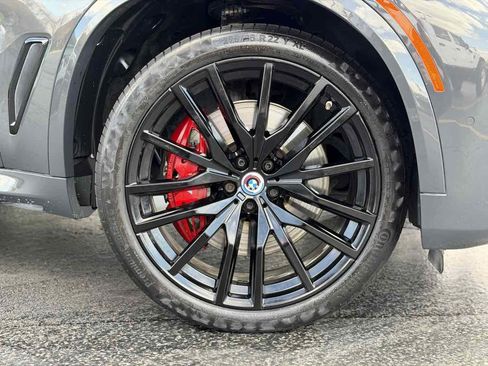 Used 2022 BMW X5 M50i w/ Executive Package image 5
