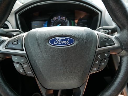 Used 2018 Ford Fusion SE w/ Fusion SE Technology Package FWD image 25