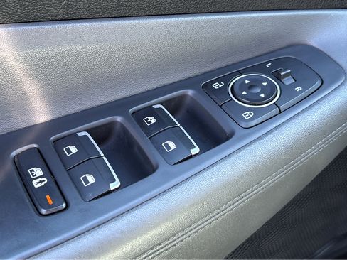 Used 2023 Hyundai Santa Fe SE image 27