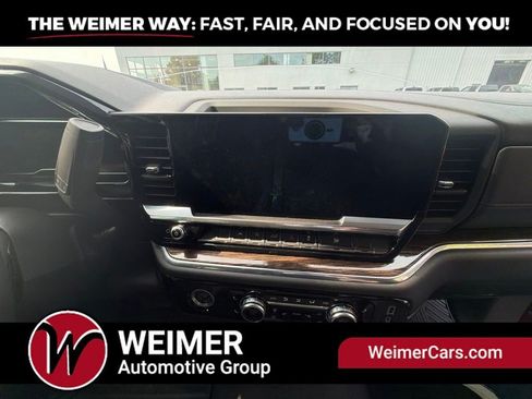 Used 2023 GMC Sierra 1500 SLE AWD/4WD image 16