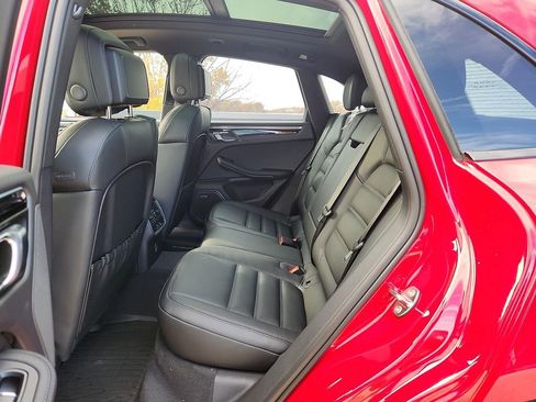 New 2026 Porsche Macan S image 9