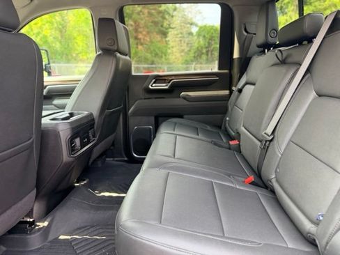 Used 2025 Chevrolet Silverado 2500 LT AWD/4WD image 26