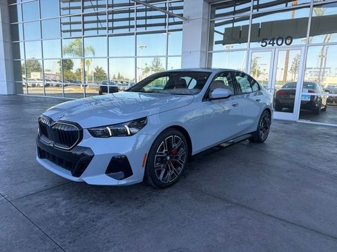 New 2027 BMW 540i xDrive w/ M Sport Package AWD/4WD image 1
