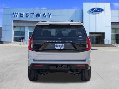 New 2025 Ford Expedition Active image 32