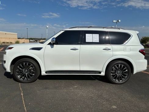 Certified 2023 Nissan Armada Platinum w/ Captain's Chairs Package RWD image 3