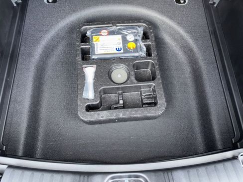 New 2026 Jeep Compass Limited image 38