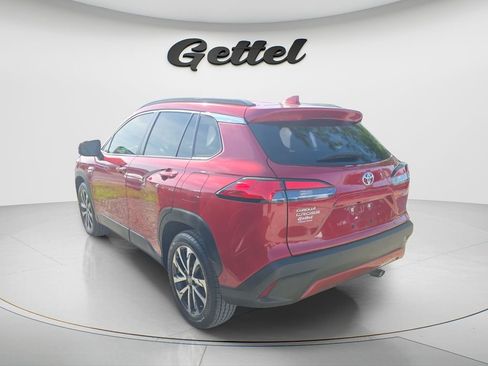 Used 2022 Toyota Corolla Cross XLE image 4