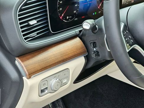 New 2026 Mercedes-Benz GLE 450 4MATIC image 16