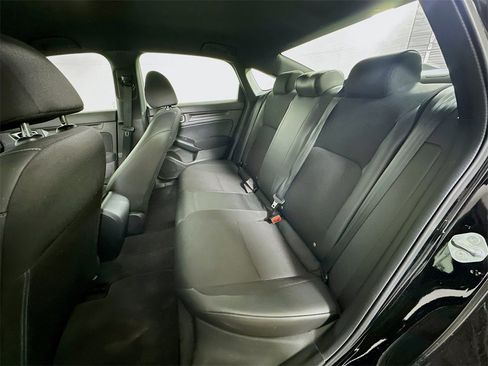 Used 2024 Honda Civic Sport image 13
