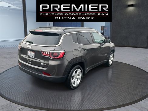 Certified 2020 Jeep Compass Latitude image 8