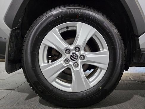 Used 2020 Toyota RAV4 XLE w/ Convenience Package image 25