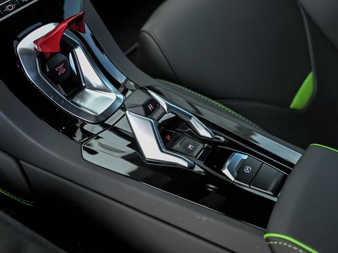 Used 2021 Lamborghini Huracan EVO RWD image 38