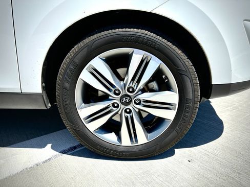 Used 2015 Hyundai Tucson Limited w/ Option Group 03 AWD/4WD image 14