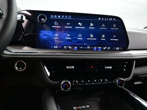 New 2026 Chevrolet Suburban Premier AWD/4WD image 23