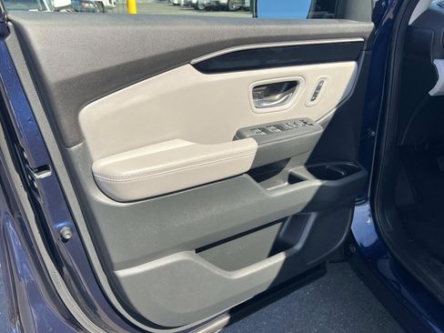 Certified 2023 Honda Pilot EX-L image 6