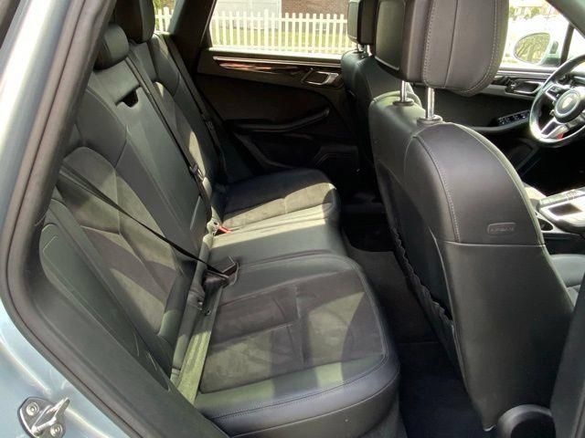 Used 2019 Porsche Macan AWD/4WD image 24