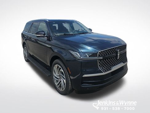 New 2026 Lincoln Navigator Reserve AWD/4WD image 4