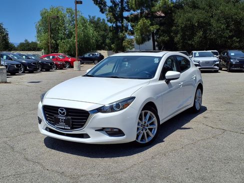 Used 2017 MAZDA MAZDA3 Touring FWD image 25