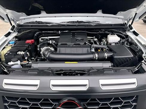 Certified 2025 Nissan Frontier PRO-4X w/ Pro Convenience Package image 28