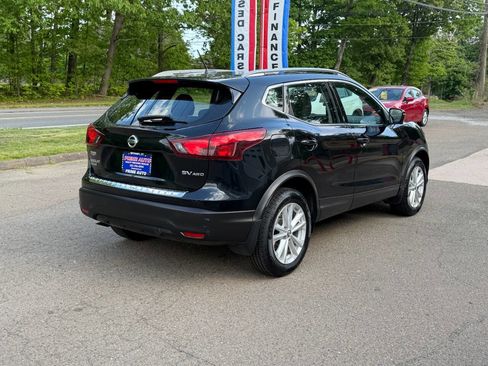 Used 2019 Nissan Rogue Sport SV w/ Technology Package AWD/4WD image 6