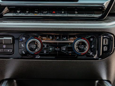 Used 2025 Chevrolet Silverado 2500 LTZ w/ Trail Boss Package image 27