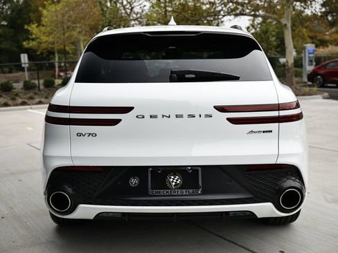 Used 2025 Genesis GV70 3.5T Sport w/ Sport Advanced Package image 10
