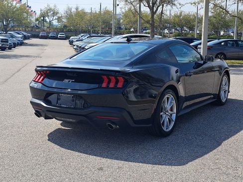 Used 2024 Ford Mustang GT Premium image 6