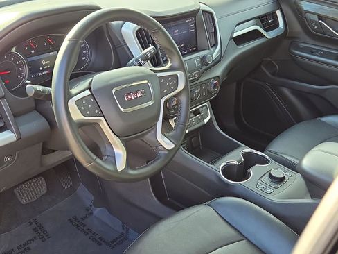 Used 2024 GMC Terrain SLT image 18