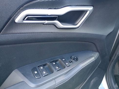 Used 2024 Kia Sportage LX image 16