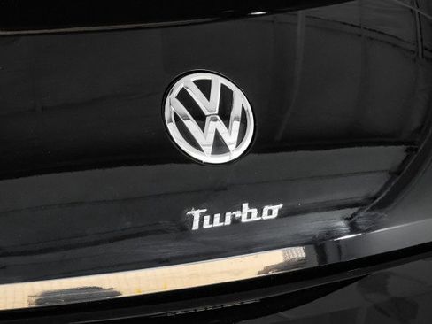 Used 2017 Volkswagen Beetle 1.8T SE image 38