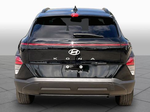 Used 2025 Hyundai Kona SEL FWD image 5