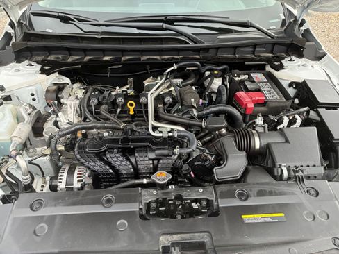 Used 2025 Nissan Altima 2.5 SV image 30