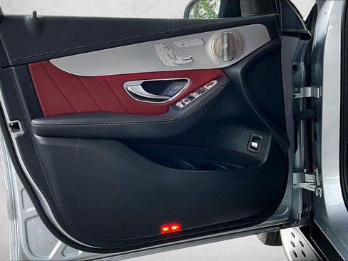 Used 2023 Mercedes-Benz GLC 300 4MATIC Coupe image 18