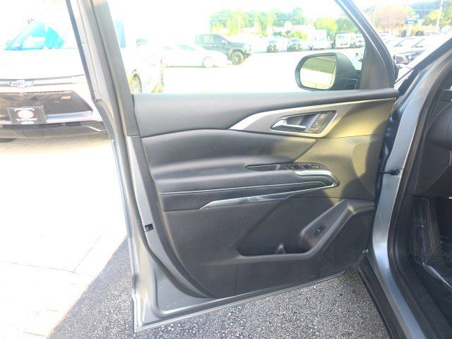 Used 2026 Chevrolet Traverse LT AWD/4WD image 14