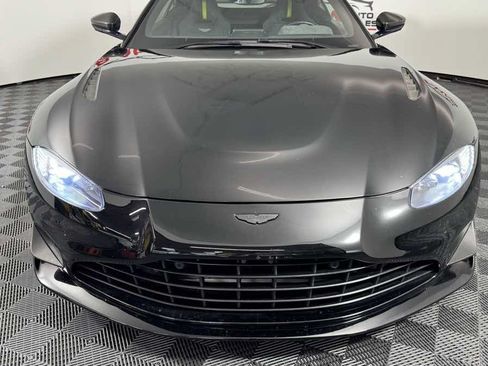 Used 2022 Aston Martin V8 Vantage Coupe RWD image 10