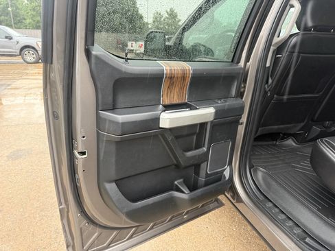 Used 2018 Ford F150 Lariat AWD/4WD image 14