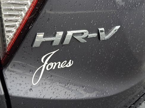 Certified 2022 Honda HR-V Sport image 28
