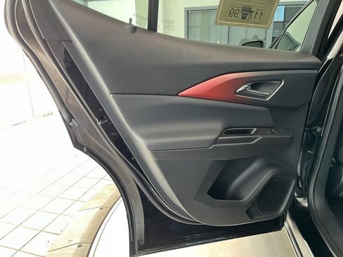 Certified 2024 Chevrolet Equinox EV RS image 30