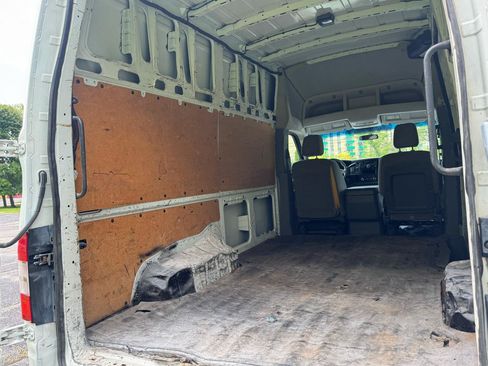 Used 2014 Nissan NV 2500 SV w/ Side & Curtain Airbag Package RWD image 18