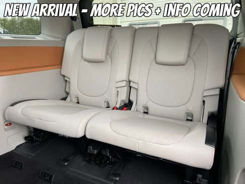 Used 2025 Volkswagen ID. Buzz 1st Edition image 6